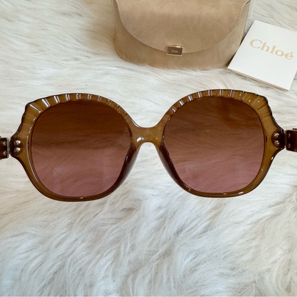 Authentic Chloe oversized sunglasses - Picture 7 of 10